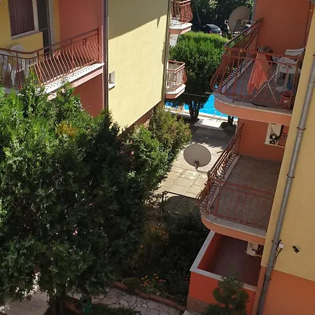 Apartamento Peters комплекс петрови къщи *